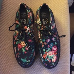 TUK Floral Fun creepers