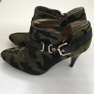 Nine West camouflage boots