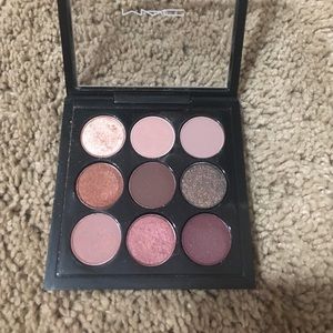 MAC burgundy pink eyeshadow