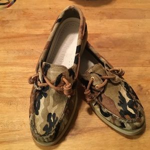 Sperry Topsider camo print pony hair boat shoes