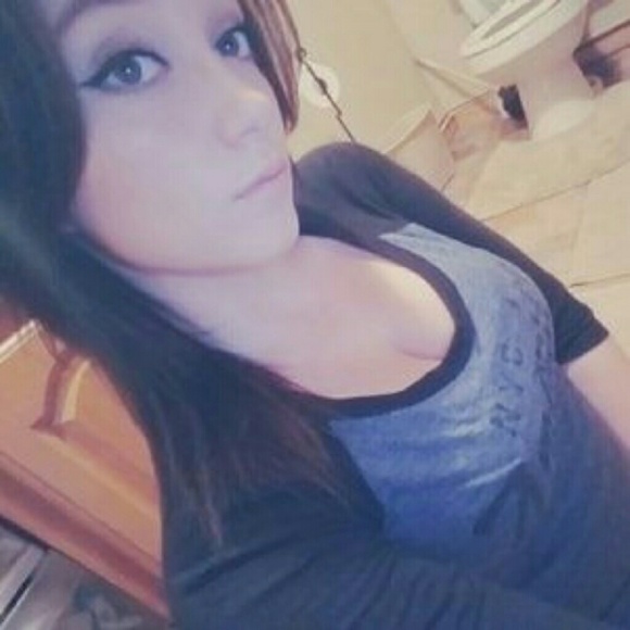 Meet your Posher, Acacia - Picture 3 of 4