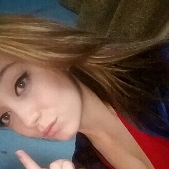 Meet your Posher, Acacia - Picture 2 of 4