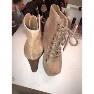 Jeffrey Campbell