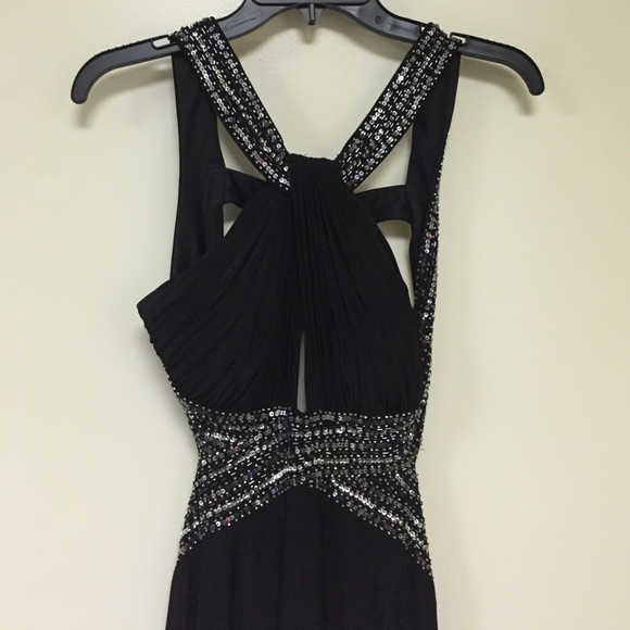 Prom dress - Picture 2 of 3