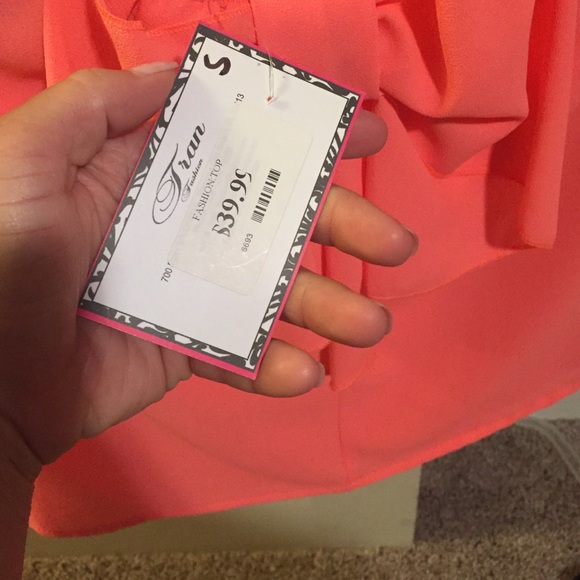 Top - Picture 2 of 4