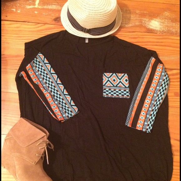 🌸Fun Black Top🌸