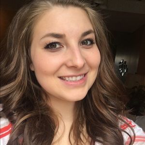 Meet your Posher, Candace