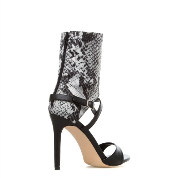 Faux-leather sandle - Picture 3 of 4