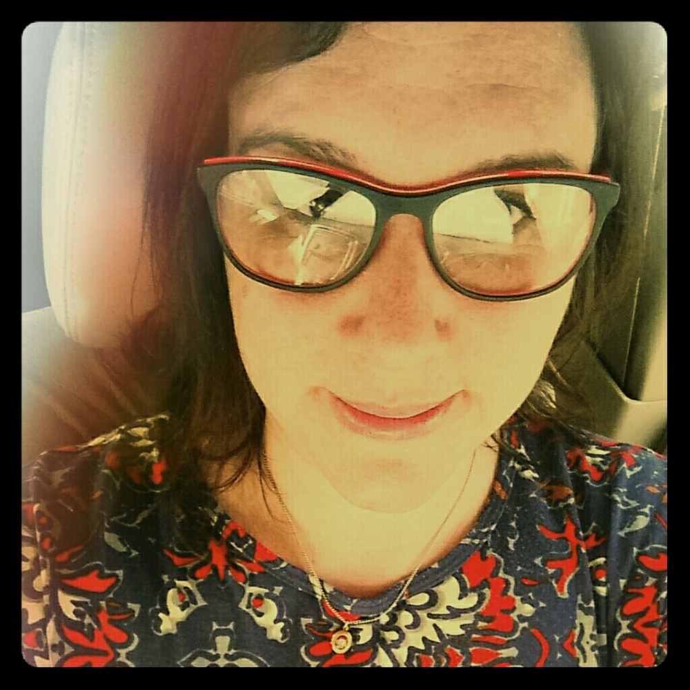 Meet your Posher, Danielle