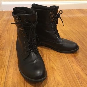 Restricted sock-lined combat boots