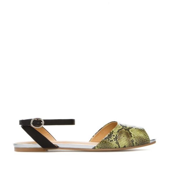 Sandle - Picture 2 of 3