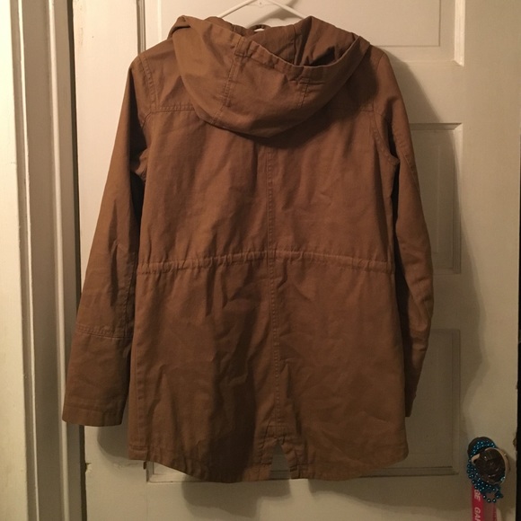 🚨LAST CHANCE🚨Military tan parka - Picture 3 of 3