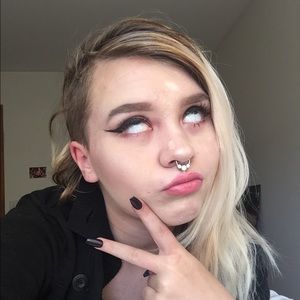 Meet your Posher, Maegn