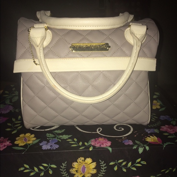 Betsey Johnson isolated lunch tote