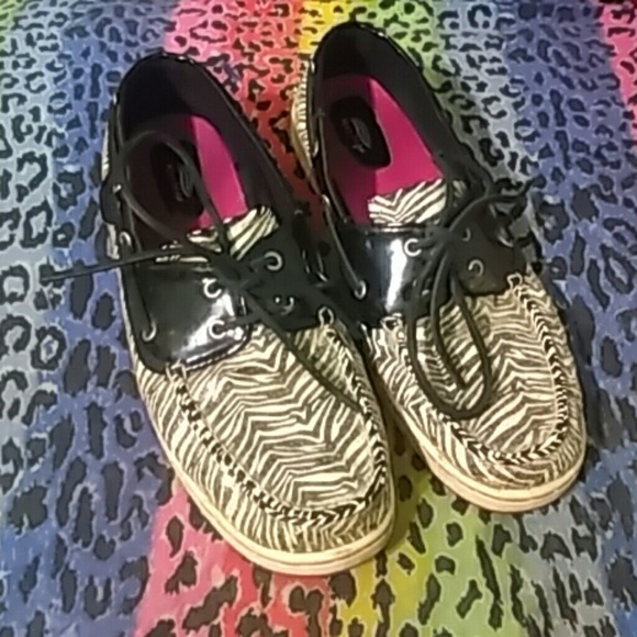??Maui Island?? sparkle zebra print slip ons