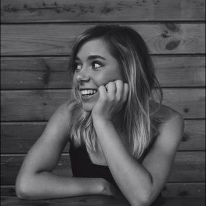 Meet your Posher, Holly