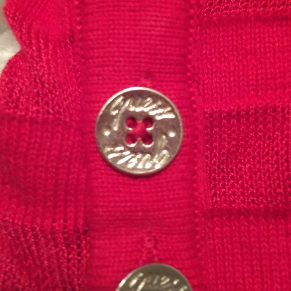 Guess sweater. - Picture 2 of 3