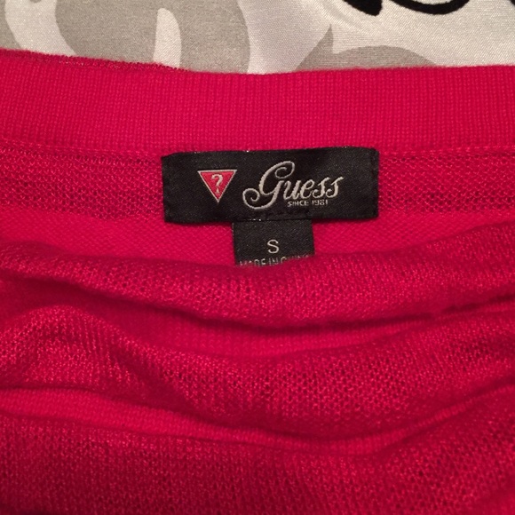 Guess sweater. - Picture 3 of 3