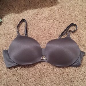Victoria Secrect plunge size 38C