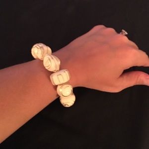 ❤Stone like stretch statement bracelet