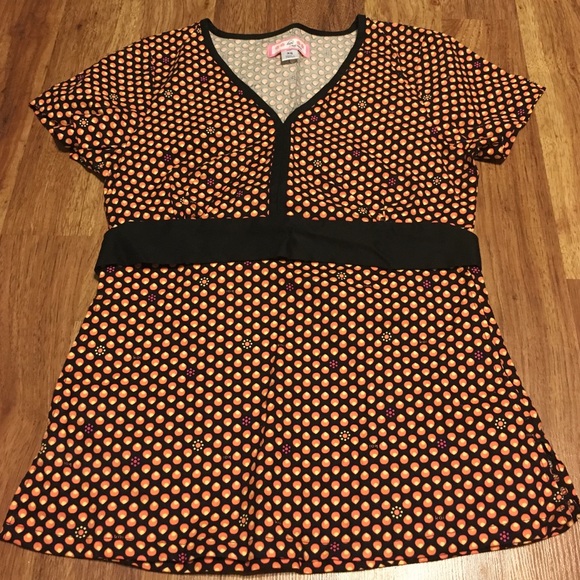Scrub shirt