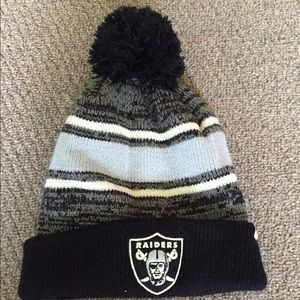 Oakland Raiders beenie