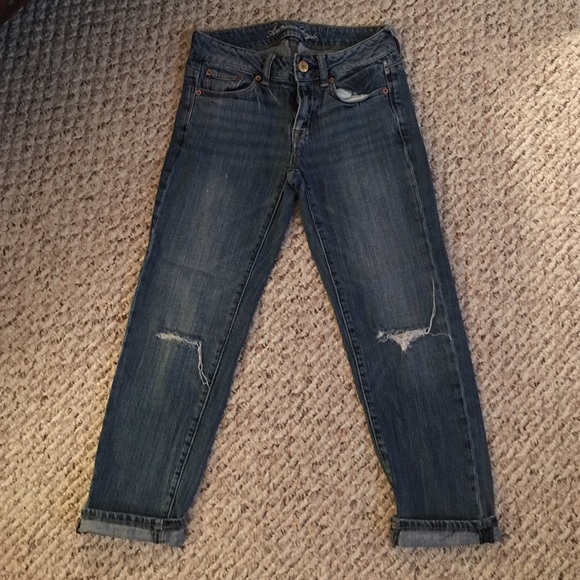 American Eagle boyfriend fit cropped jeans