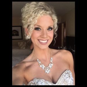 Meet your Posher, Becky