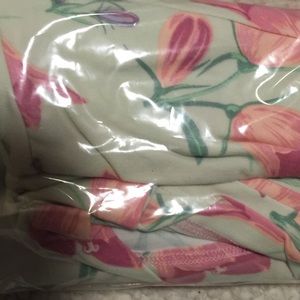 NIP tc lularoe leggings