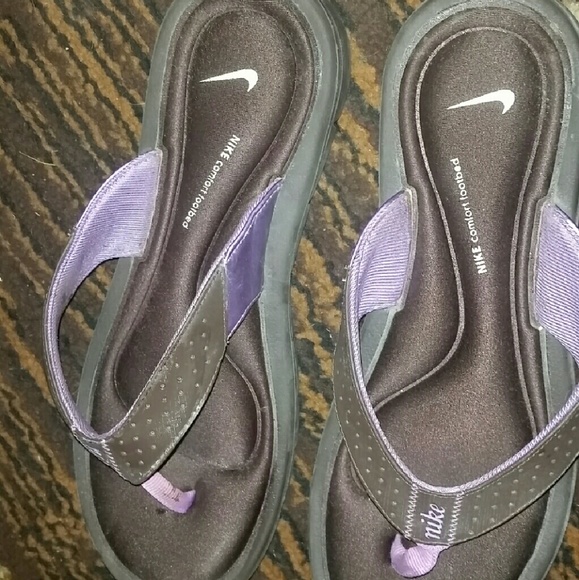 Sz 9 Nike comfort footbed flipflops
