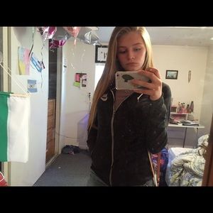 Meet your Posher, Gwyn