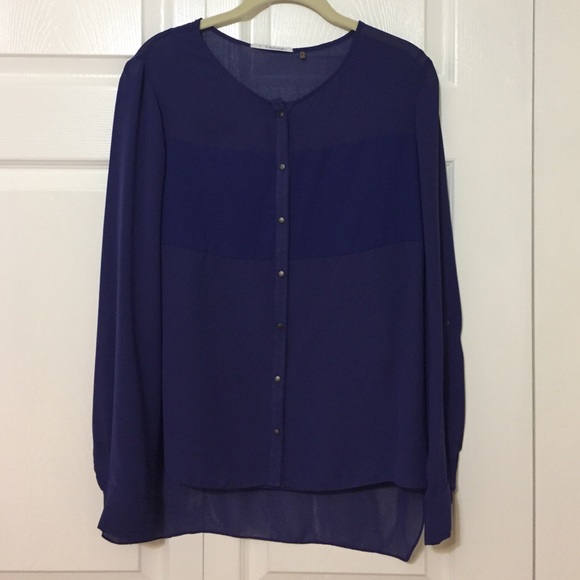 Tahari long-sleeve blouse
