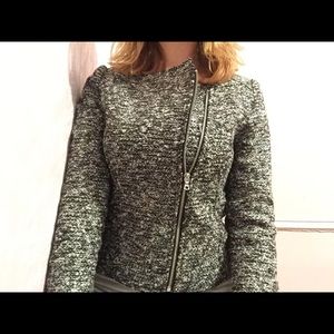 H&M Jackets & Coats - đź”´FINAL SALEđź”´ H&M Tweed Jacket H&M Jackets & Coats - đź”´FINAL SALEđź”´ H&M Tweed Jacket