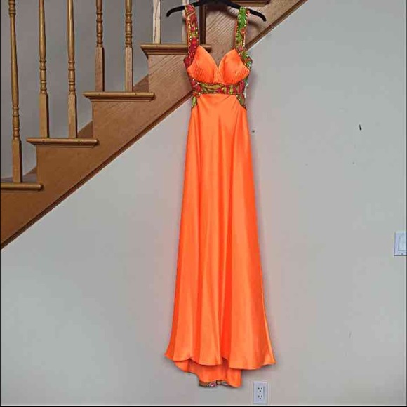 NWT gown