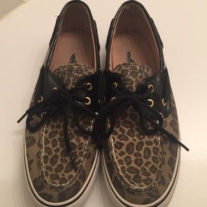 Sperry Cheetah Print Boat Shoes 9