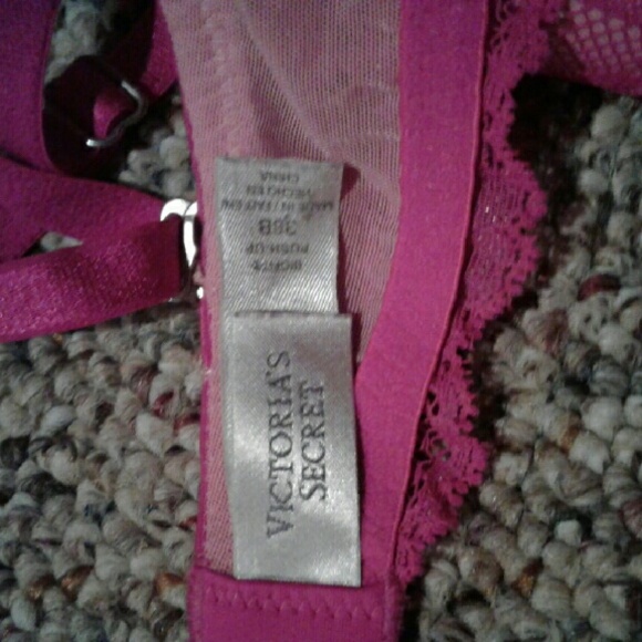 SOLD ON FB VS Bra - Picture 2 of 2