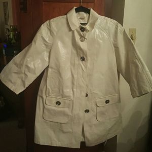 White Michael Kors coat, sz PS, euc