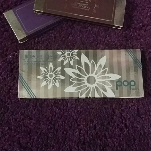 Nude Pop Beauty Eyeshadow Palette Smoked Gold - Picture 2 of 3