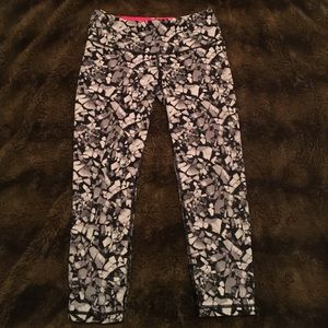 VS Sport 3/4 Length Leggings