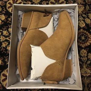 Qpid booties from LULUS