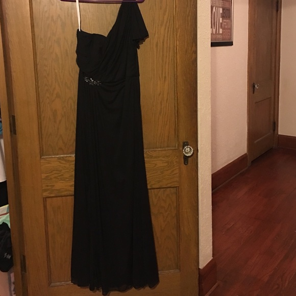 Black dress - Picture 1 of 2