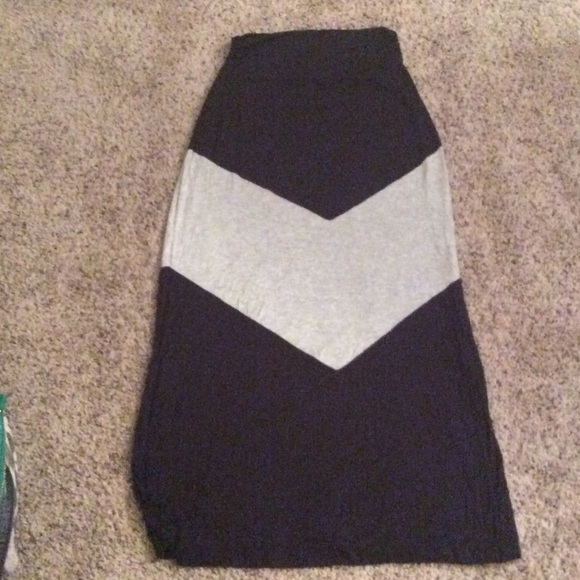 Black & Grey Chevron Maxi Skirt - Large