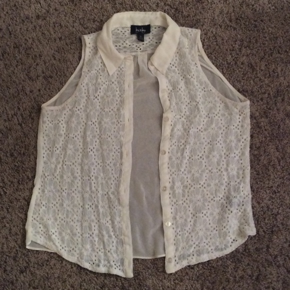 White Floral Lace Sleeveless Blouse