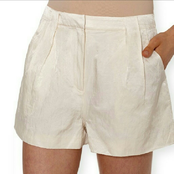 Sold!... NWT ELIZABETH AND JAMES shorts - Picture 3 of 4