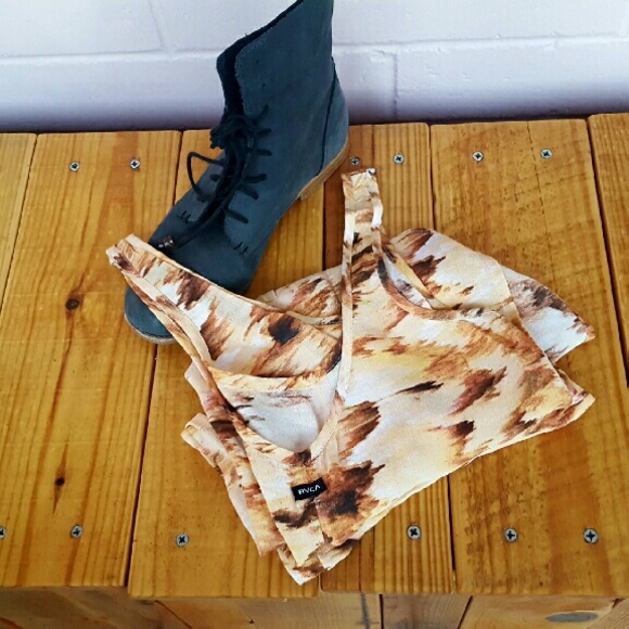 RVCA Dresses & Skirts - XS RVCA DRESS