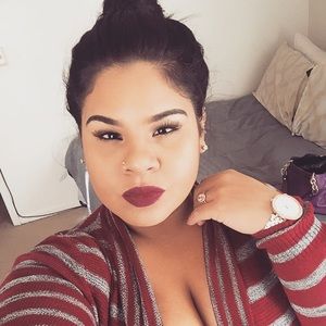 Meet your Posher, Carmen