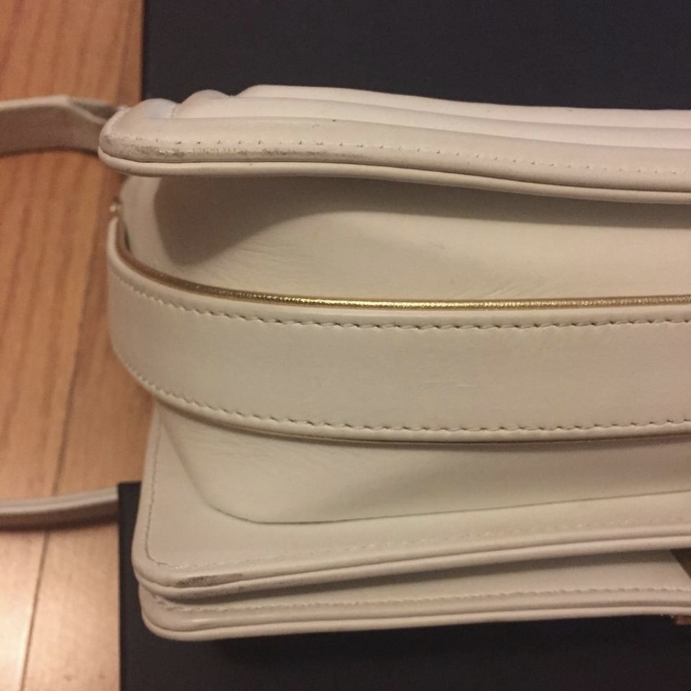 💢SOLD💢CHANEL Braided Sheepskin Medium Boy, White - Picture 4 of 8