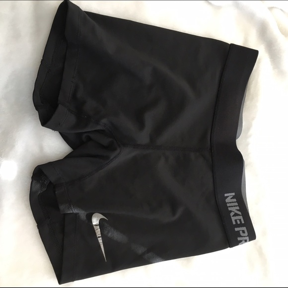 CHILDS Small Black Nike Spandex - Picture 1 of 4