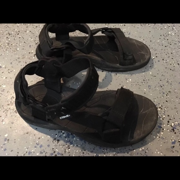 Men's Teva sandals 7.5