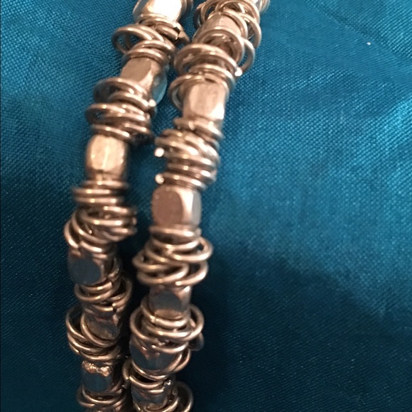 🎉🗣🎏 Silver tone 18 inch necklace - Picture 3 of 4